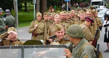 Реконструкция исторических событий сентября 1944 года под Валгой.