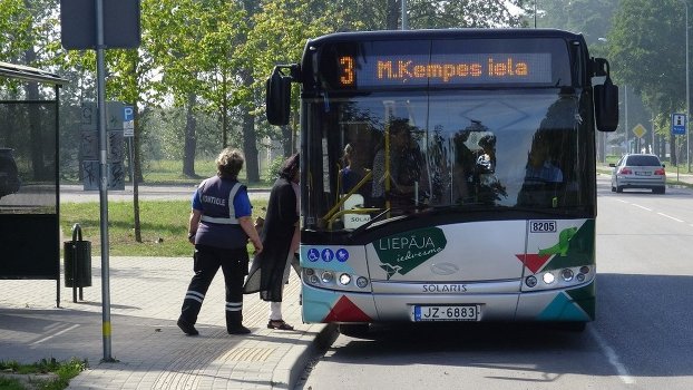 Возможно на этом автобусе Ваня отправился в последний путь. Возможно на этом автобусе Ваня отправился в последний путь.