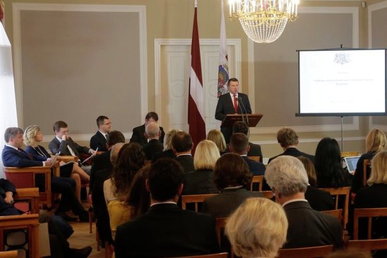 Дискуссия "Прекращение присвоения статуса негражданина в Латвийской Республике».