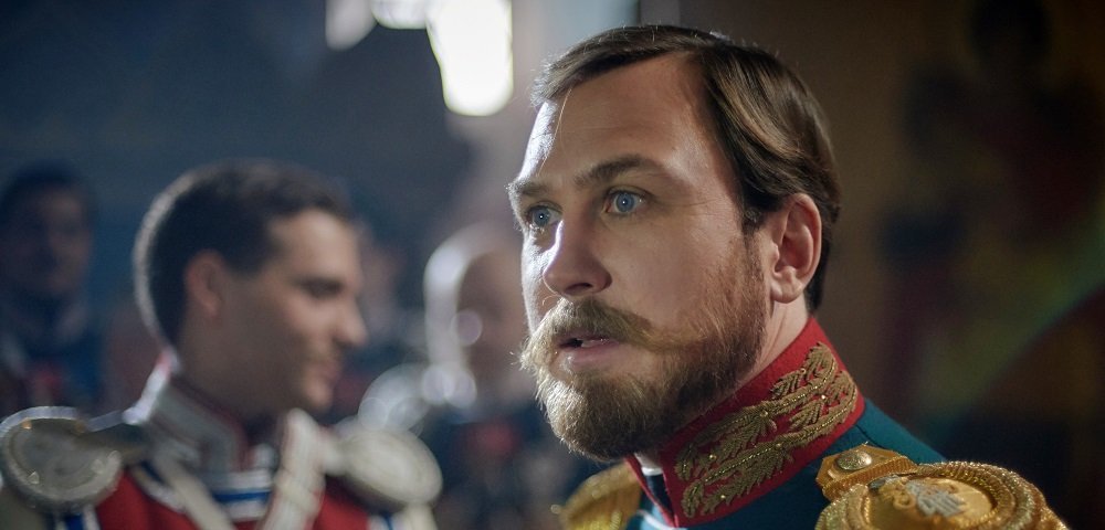 Актер Ларс Айдингер в роли Николая II в эпизоде коронации императора на съемках фильма Алексея Учителя "Матильда" в Санкт-Петербурге.