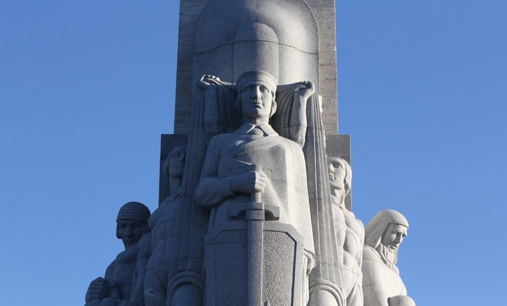 Торжественное открытие отреставрированного памятника Свободы.