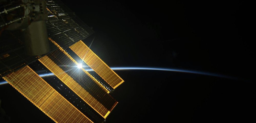 Рассвет на Международной космической станции.