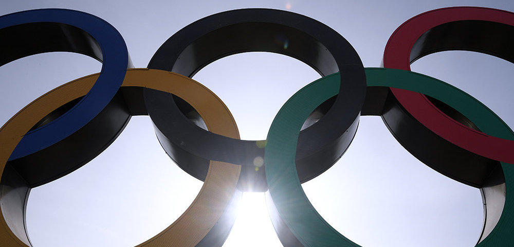 Олимпийские кольца в олимпийском парке в Пхенчхане.