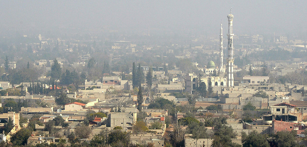 Захваченный боевиками пригород Дамаска город Дума.