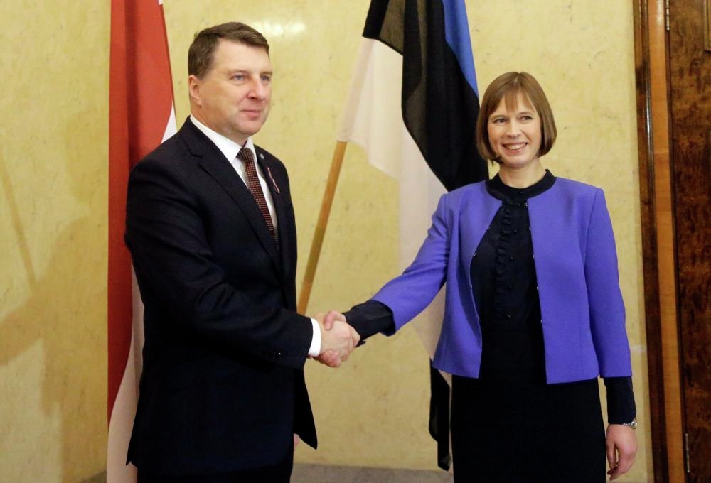 Президент Латвии Раймонд Вейонис и президент Эстонии Керсти Кальюлайд.