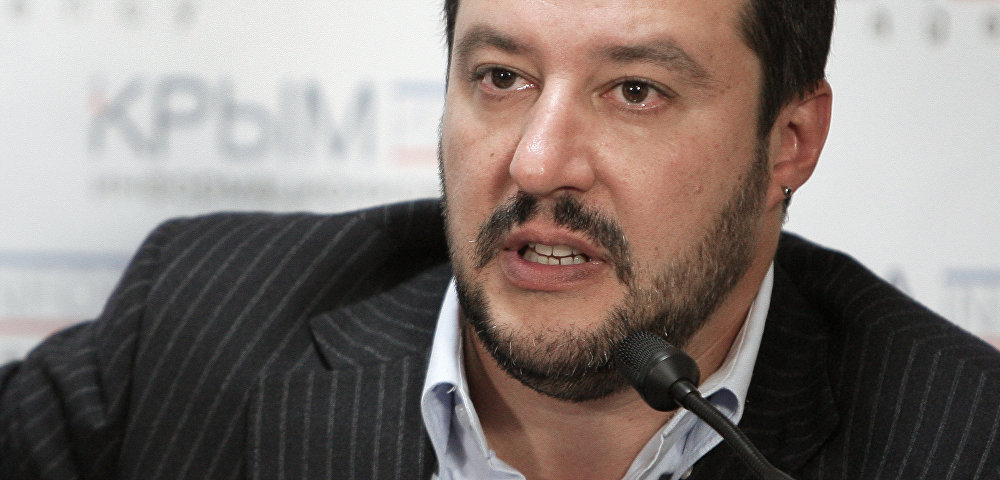 Маттео Сальвини на пресс-конференции в Симферополе, 13 октября 2014 