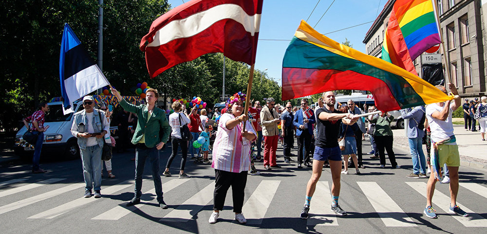 Участники гей-парада "Baltic Pride" 2018