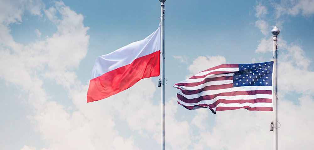 Флаги Польши и США