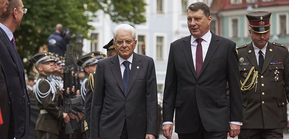 Встреча президентов Раймондс Вейониса (справа) и Серджо Маттареллы (слева), 3 июля 2018 года
