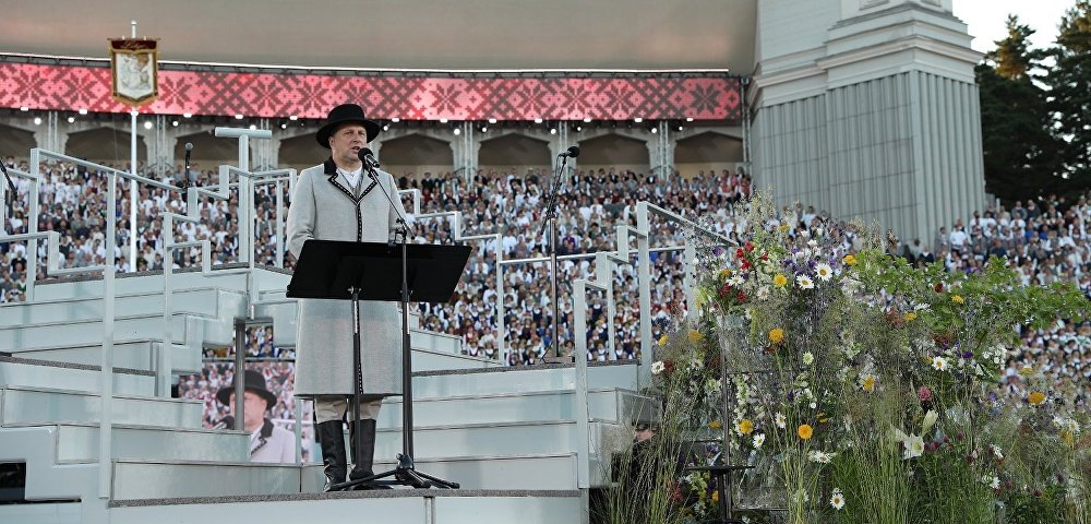 Президент Латвии Раймонд Вейонис на Празднике песни 2018