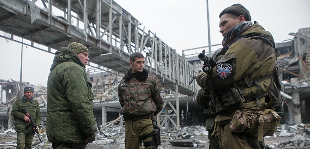 Ополченцы Донецкой народной республики (ДНР) в аэропорту города Донецка. Архивное фото