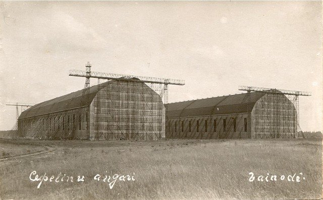 Ангары для дирижаблей в селе Вайнёде, Латвия, 1915 год