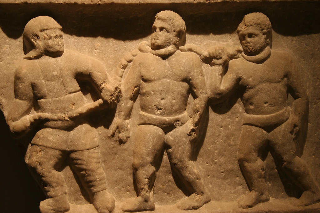 Римские рабы. Мраморный рельеф , из Смирны (Измир, Турция), 200 г. н.э