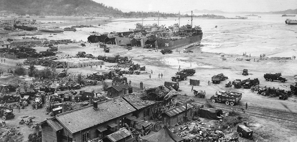 Американские десантные корабли в порту Инчхона, 15 сентября 1950 года
