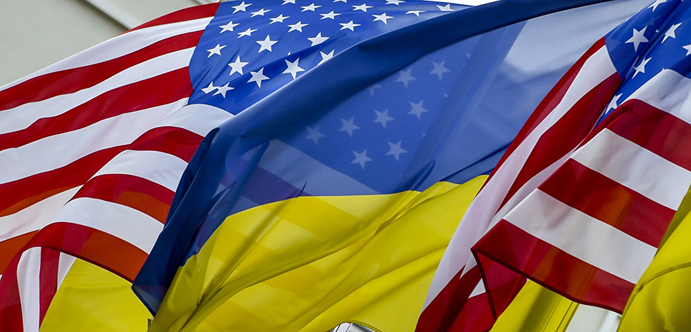 Флаги США и Украины