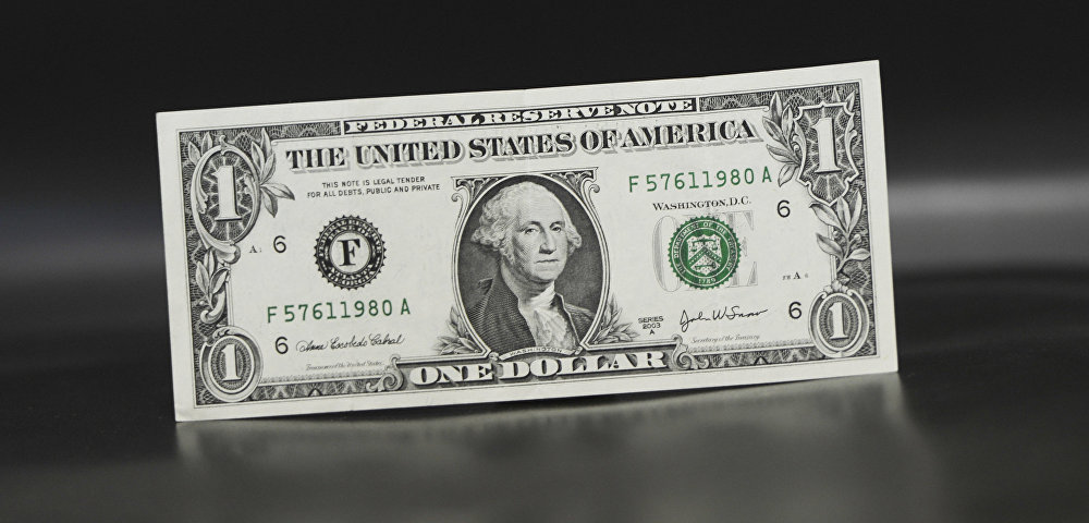 Купюра с портретом Джорджа Вашингтона достоинством в 1 доллар США