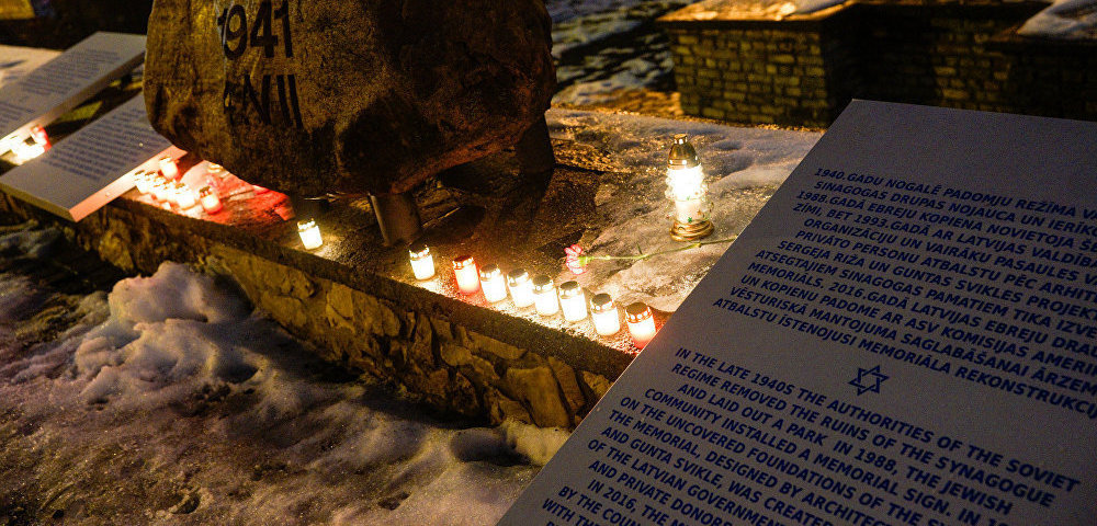 В Международный день памяти жертв Холокоста у Мемориала Большой хоральной синагоги