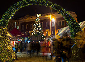Елка и Рождественский базар на Домской площади