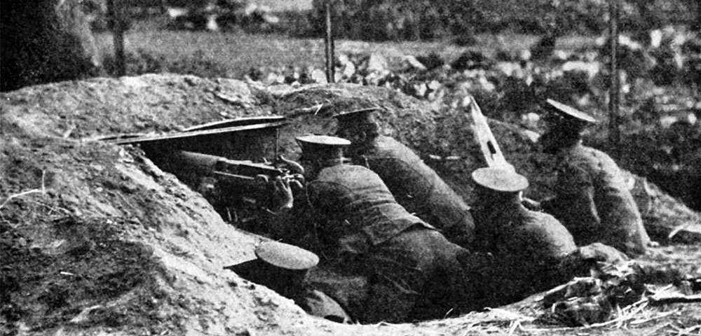 Маскировка позиции пулемёта. Первая мировая война, 1915 год