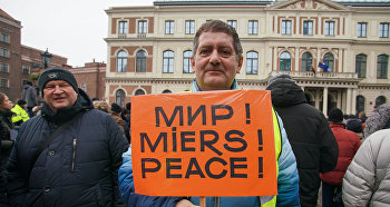 Митинг на Ратушной площади в поддержку мэра города Нила Ушакова, 9 февраля 2019