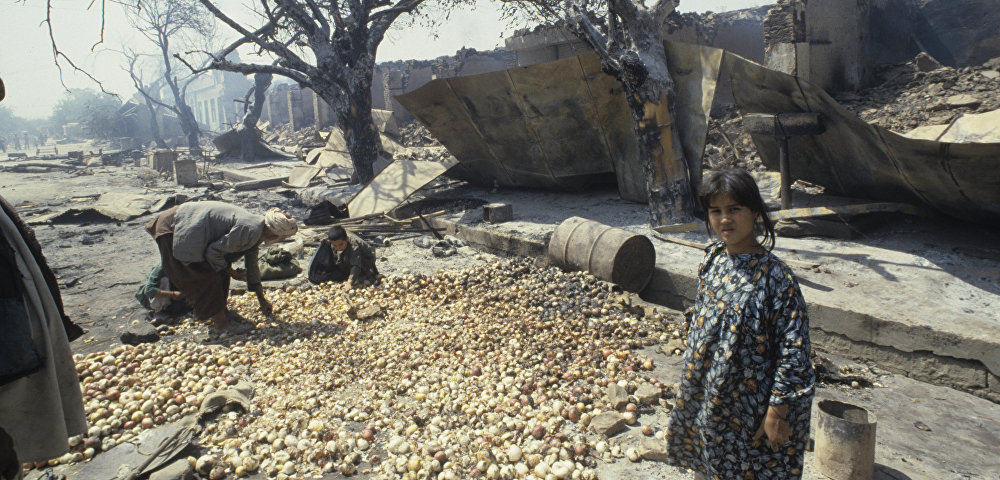 Республика Афганистан. Сожженные вооруженными отрядами оппозиции дома мирных жителей, 1989 год