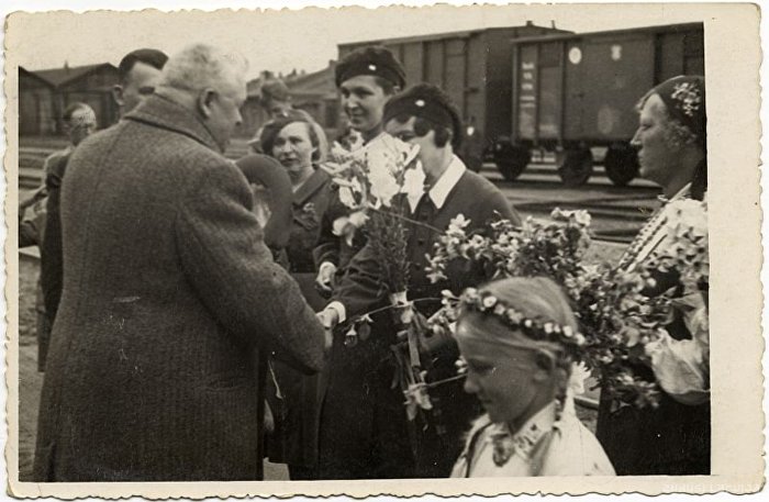 Президент Латвии Карлис Улманис на праздновании в Гулбене, 1938 год