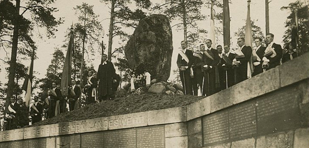 Памятник погибшим солдатам Балтийского Ландесвера, 1929 год