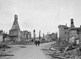 Латвийский город Елгава (Митава), разрушенный немецкими захватчиками, 1944 год