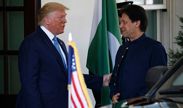 Президент США Дональд Трамп и премьер-министр Пакистана Имран Хан