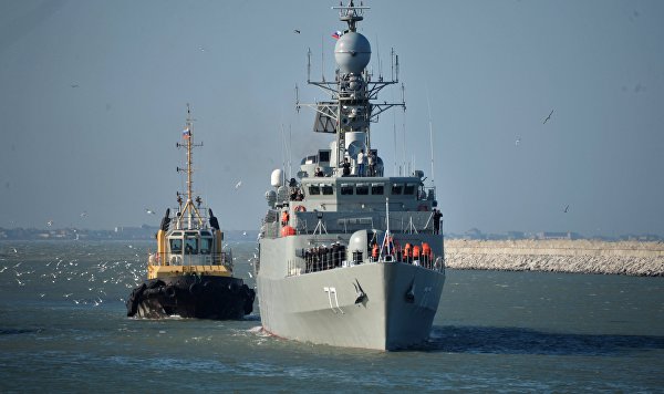 Отряд кораблей Военно-морских сил Ирана в российском порту Махачкала