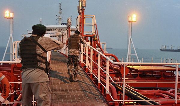 Нефтяной танкер Stena Impero был захвачен вооруженными силами Ирана  в Ормузском проливе порту Бандар-Аббас, 21 июля 2019