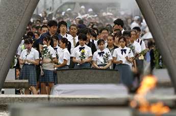 Церемония памяти жертв атомной бомбардировки Хиросимы в Мемориальном парке мира , 6 августа 2019 года