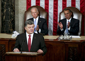 Экс-президент Украины Петр Порошенко выступает на совместном заседании Сената и Палаты представителей Конгресса США в Вашингтоне.