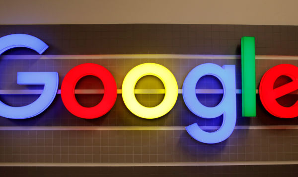 Святящийся логотип Google